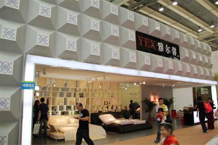 家具触摸导购方案-广州磐众智能科技有限公司